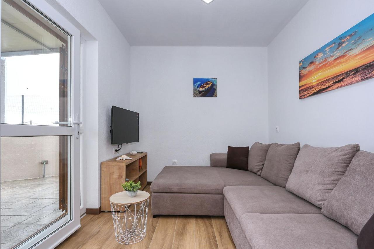 Apartments Poljak รทินา ภายนอก รูปภาพ